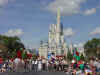 disney1_031_castle1.jpg (49043 bytes)