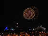 disney2_121_fireworks_from_room5.jpg (24889 bytes)