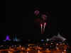 disney2_124_fireworks_from_room8.jpg (22668 bytes)