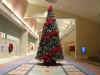 disney3_077_convention_center_xmas_tree2.jpg (42863 bytes)