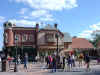 disney5_036_england9.jpg (46248 bytes)