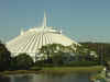 disney5_069_space_mountain_from_monorail3.jpg (35526 bytes)